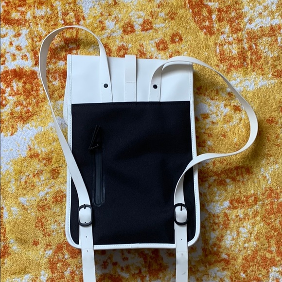 White Rains backpack - Picture 2 of 5